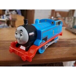 TOMY Thomas & Friends Thomas the Train Track Master train car Motorized 2013